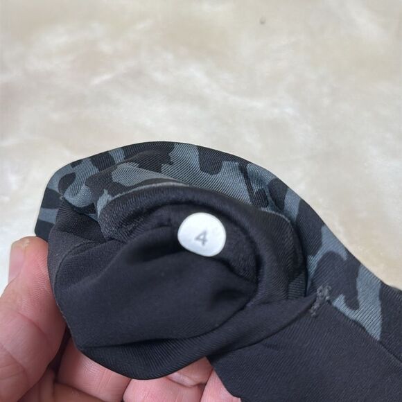 Lululemon Hot To Street Crop Biggie Brushed Animal Coal Black Yoga EUC Size 4 - Picture 7 of 7